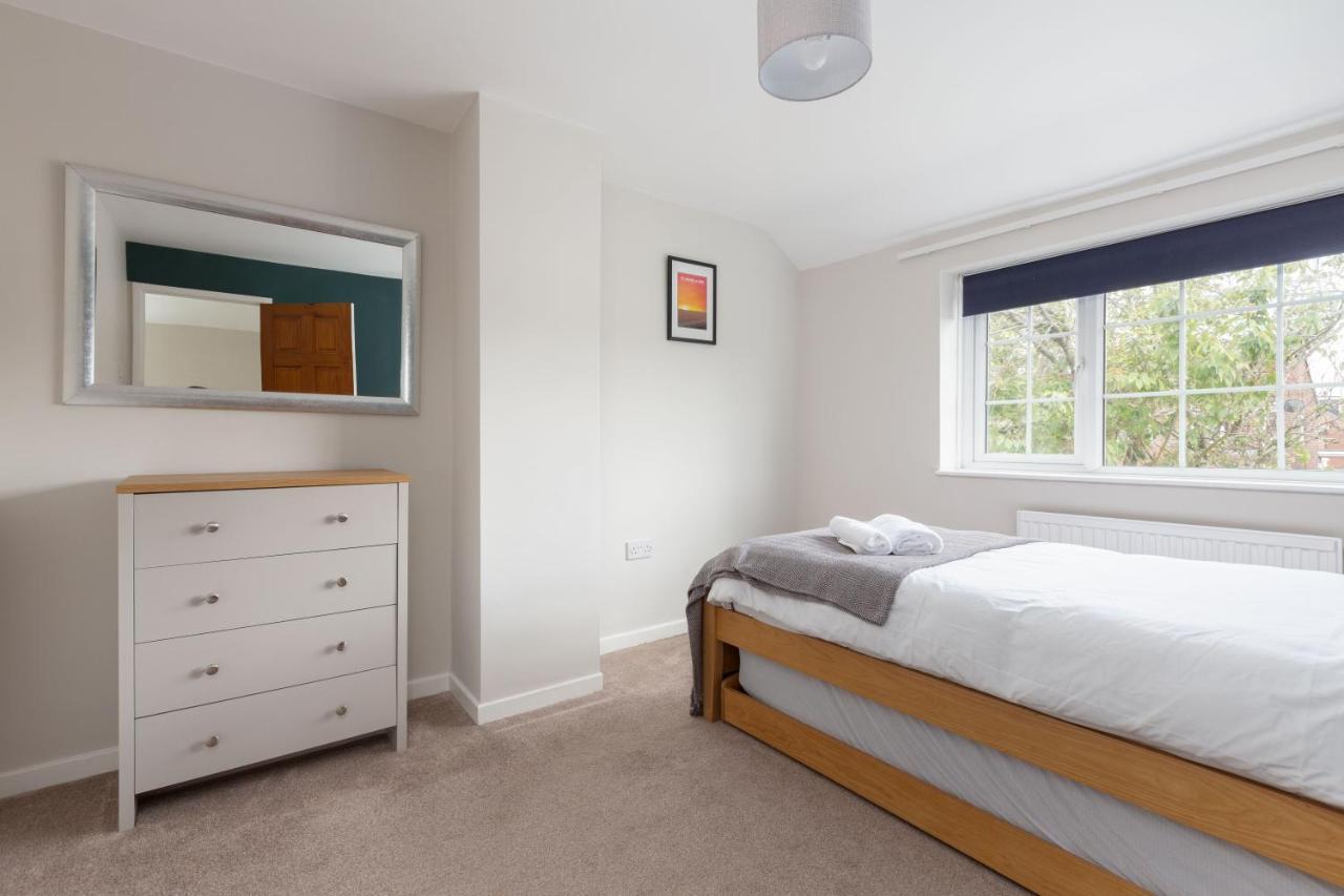 Charles Alexander Short Stay - Moorway House Poulton-le-Fylde Екстериор снимка